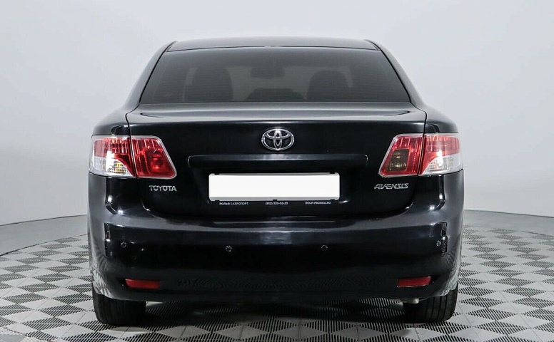 Toyota Avensis III