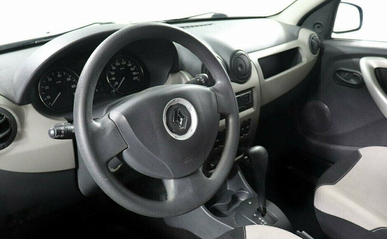 Renault Sandero 1.6 Автомат