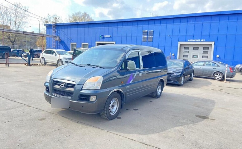 Hyundai Starex