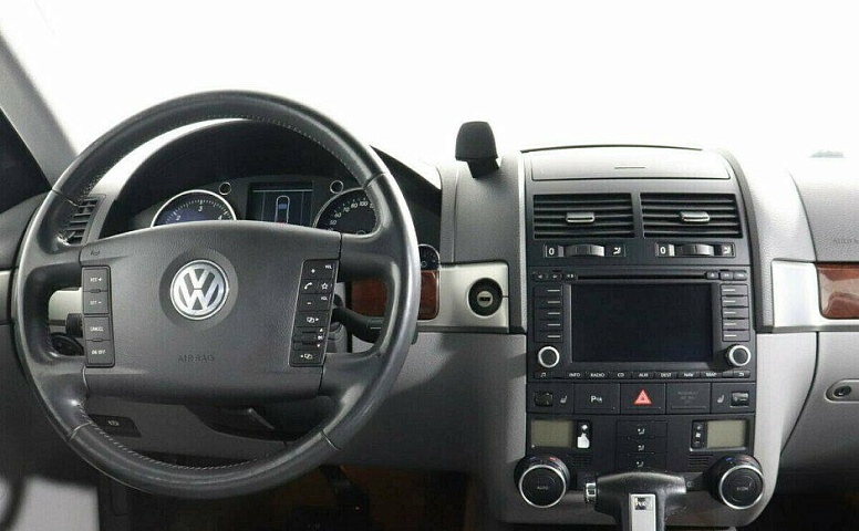 Volkswagen Touareg 3.0 Автомат