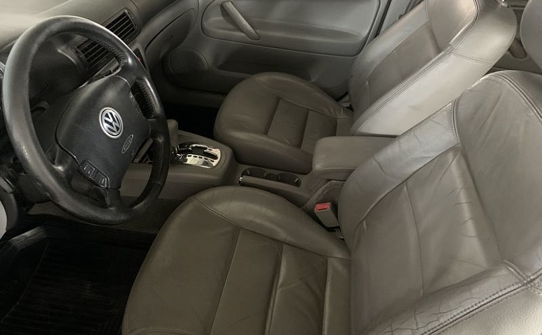 Volkswagen PASSAT 1.8 AT (170 л.с.)