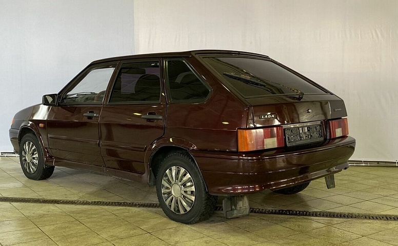 LADA (ВАЗ) 2114 1.6 MT (81 л.с.)