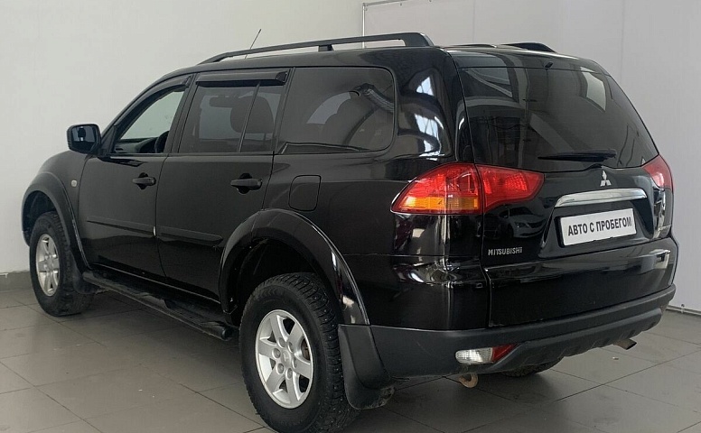 Mitsubishi PAJERO_SPORT 2.5d MT (178 л.с.) 4WD