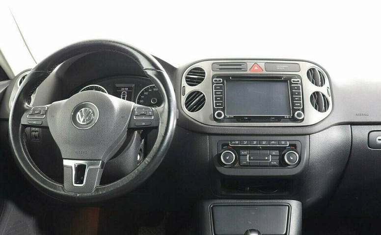 Volkswagen Tiguan 2.0 Автомат