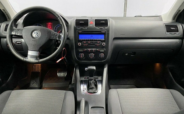 Volkswagen Jetta V