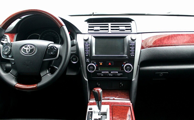 Toyota Camry VII (XV50)