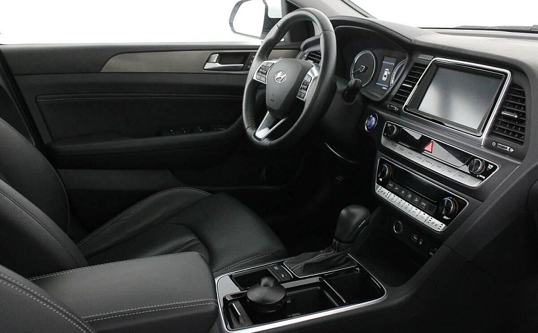 Hyundai Sonata 2.0 АКПП