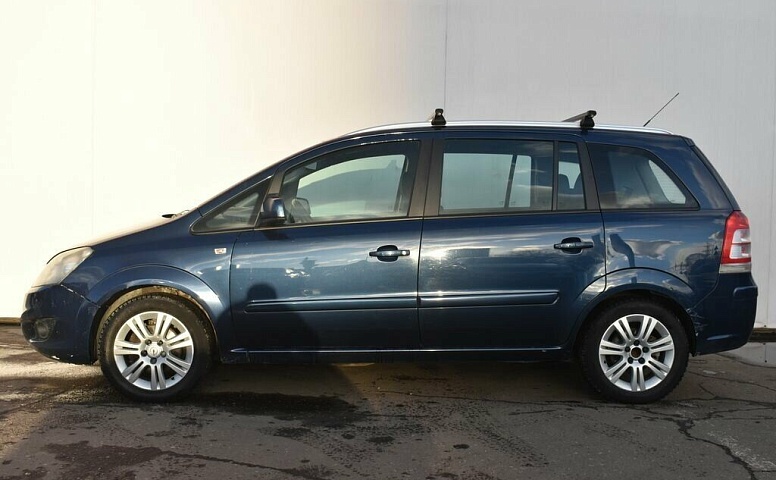 Opel Zafira B Рестайлинг