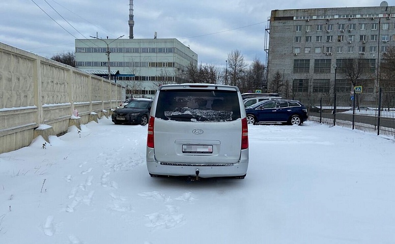 Hyundai Grand Starex