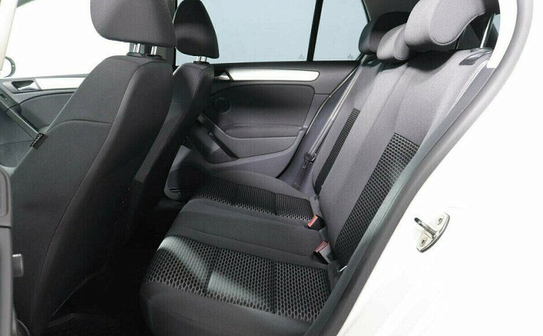 Volkswagen Golf 1.2 Робот