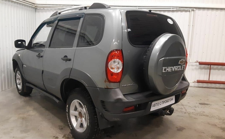 Chevrolet NIVA 1.7 MT (80 л.с.) 4WD
