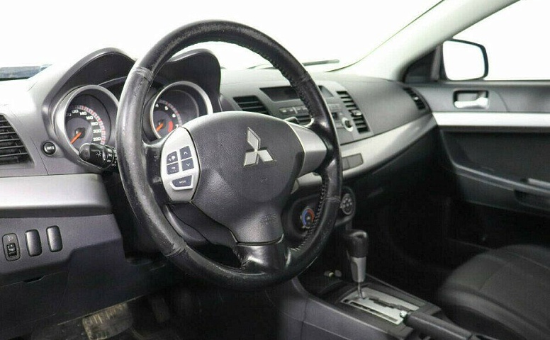 Mitsubishi Lancer 1.5 Автомат