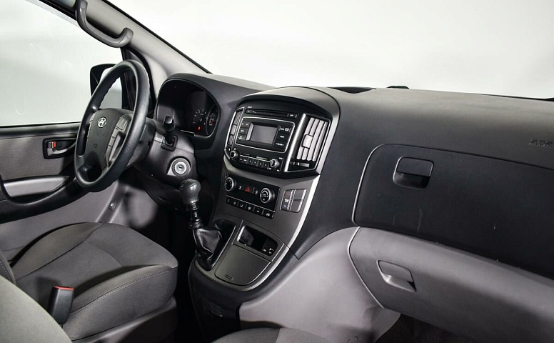 Hyundai H-1