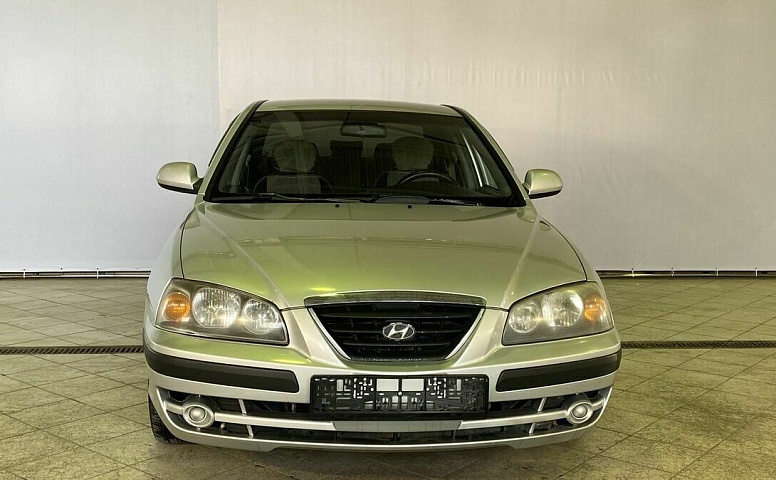 Hyundai ELANTRA 1.6 MT (105 л.с.)