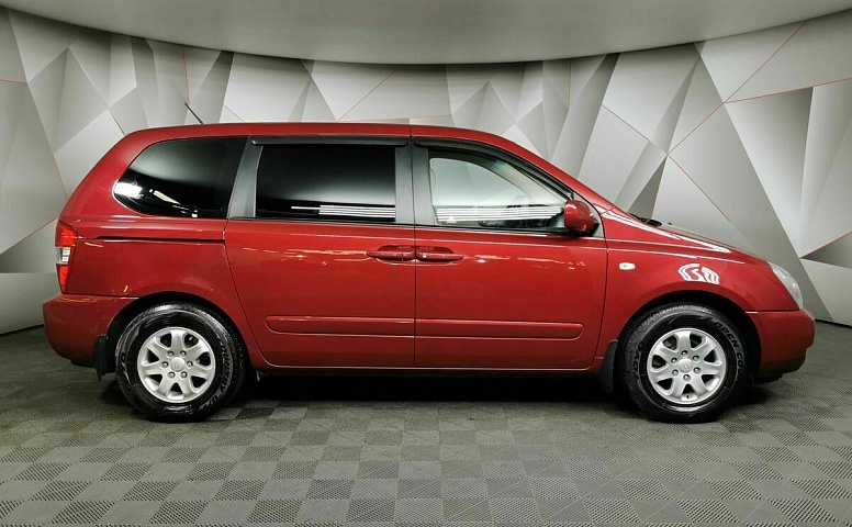 Kia Carnival 2.7 AT (186 л.с.) Красный