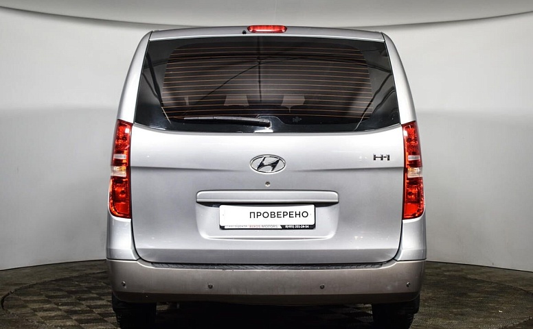 Hyundai H-1