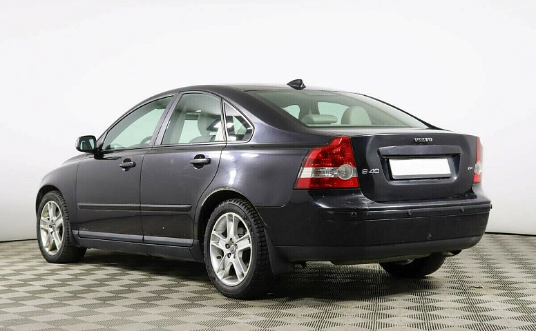 Volvo S40 II