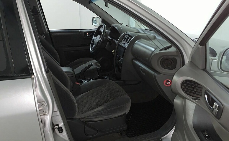 Hyundai SANTA_FE 2.4 MT (146 л.с.) 4WD