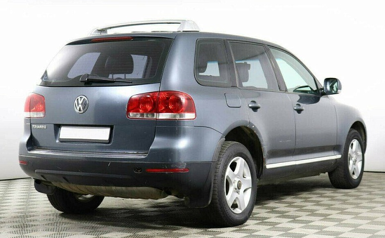 Volkswagen Touareg 3.2 Автомат