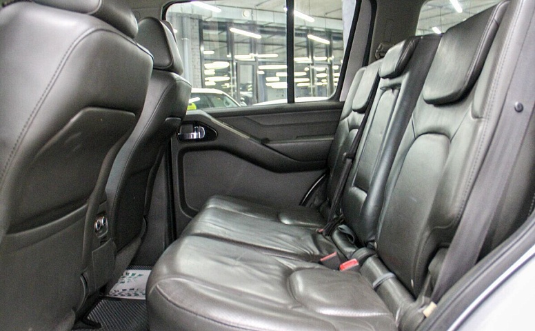 Nissan Pathfinder III