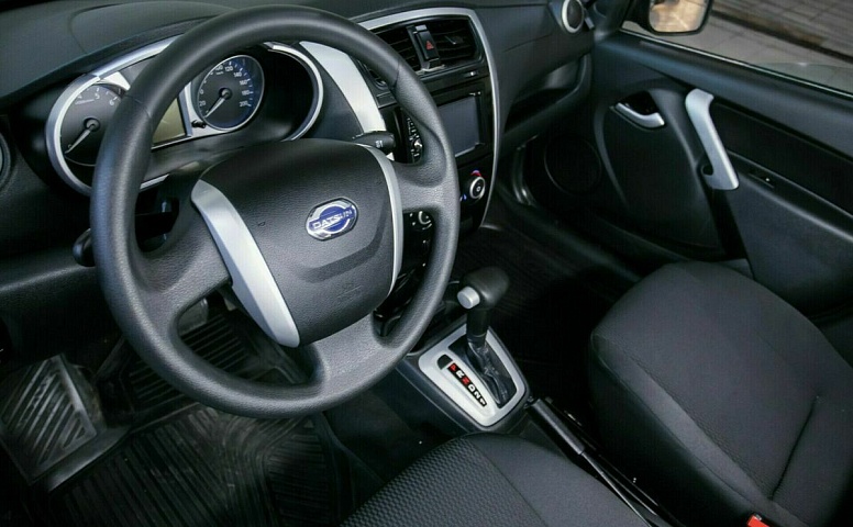 Datsun mi-do