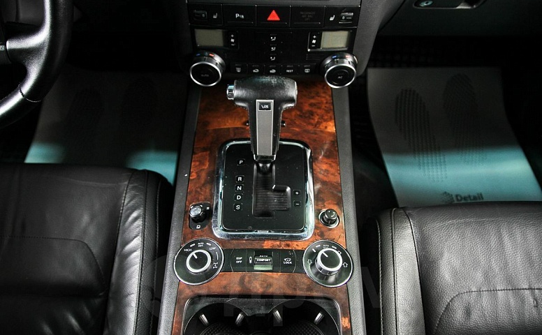Volkswagen Touareg, 1 поколение, рестайлинг