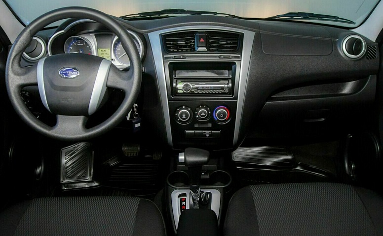 Datsun mi-do