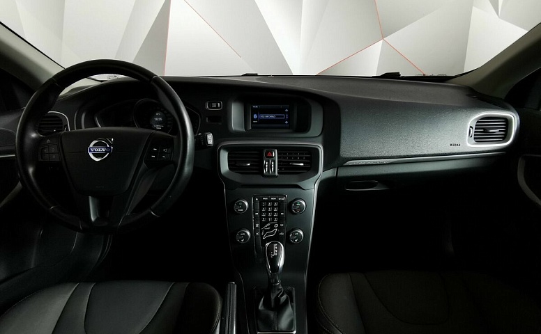 Volvo V40 1.6 D2 Powershift (114 л.с.) Красный