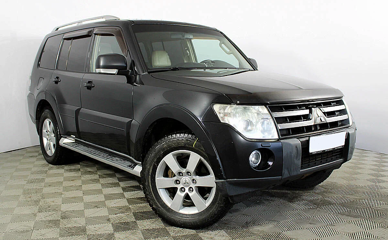 Mitsubishi Pajero IV