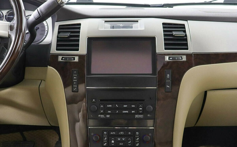 Cadillac Escalade III