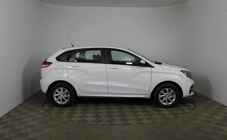LADA XRAY
