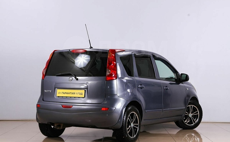 Nissan Note, 1 поколение