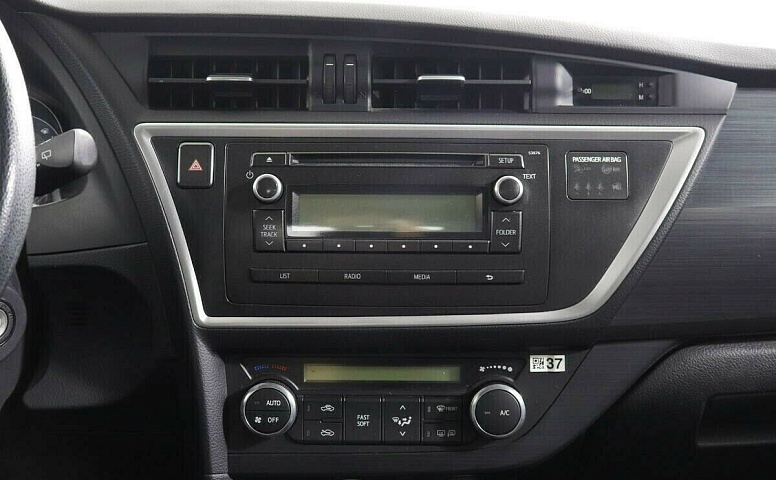 Toyota Auris II