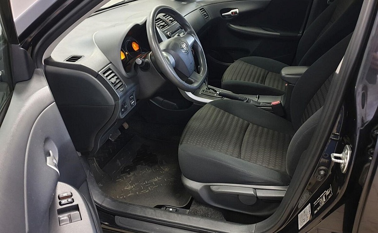 Toyota Corolla X Рестайлинг