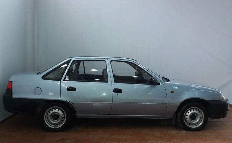 Daewoo NEXIA 1.5 MT (80 л.с.)