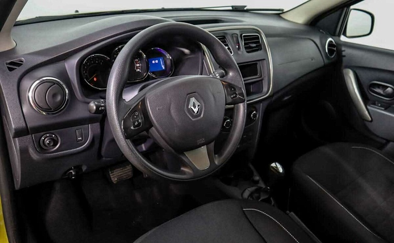 Renault sandero stepway робот 2015 с пробегом 69 723 км