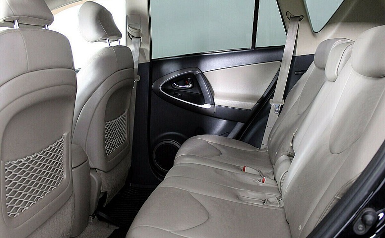 Toyota RAV4 III (XA30)