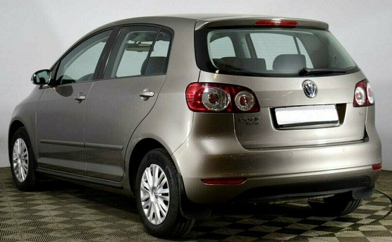 Volkswagen Golf Plus 1.6 Робот