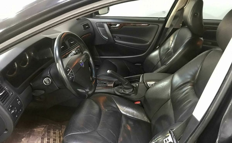 Volvo S60 2.4 AT (170 л.с.)