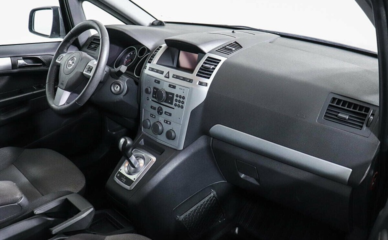Opel Zafira B Рестайлинг