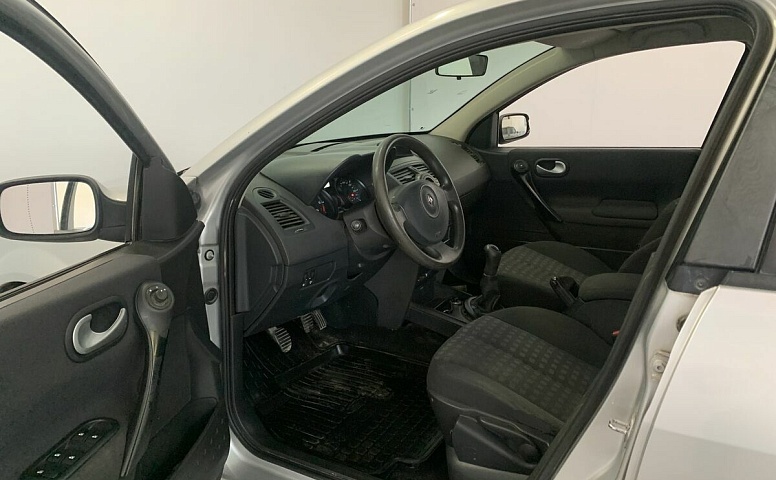Renault MEGANE 1.6 MT (115 л.с.)