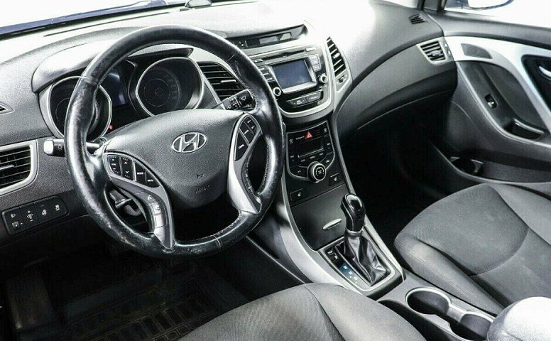 Hyundai Elantra 1.8 Автомат