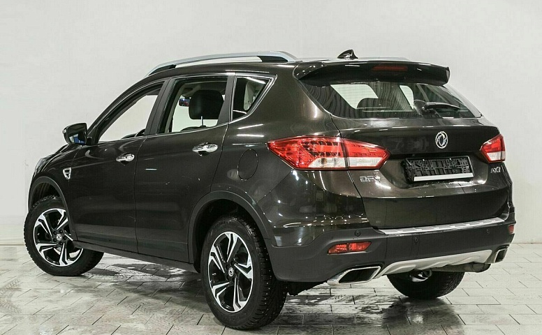 Dongfeng ax7