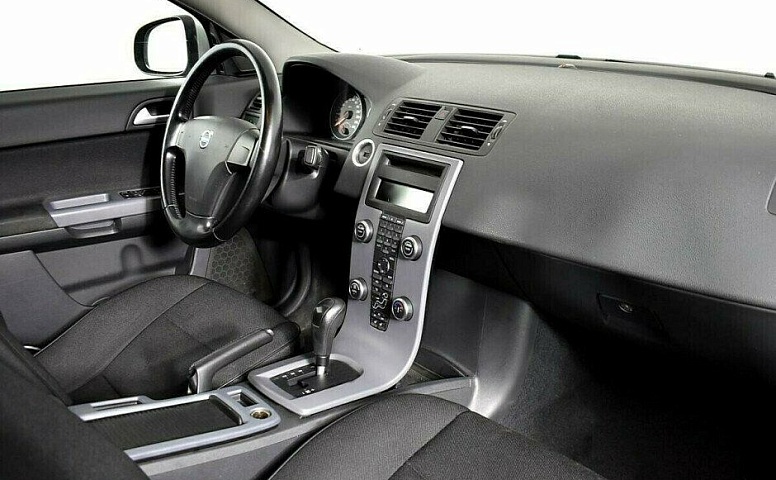 Volvo S40 2.0 Робот