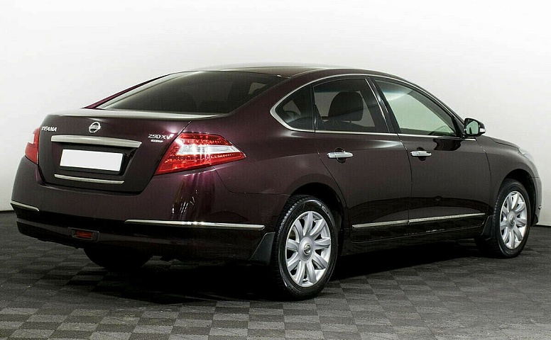 Nissan teana