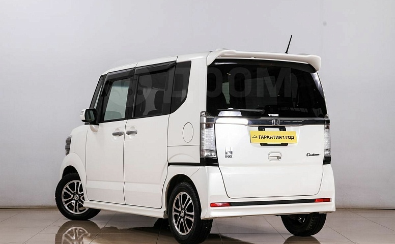 Honda N-BOX, 1 поколение