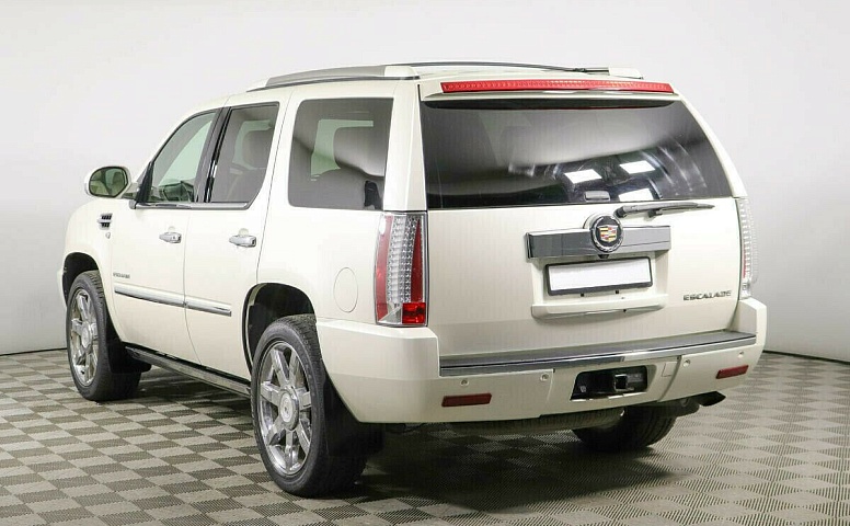 Cadillac Escalade III