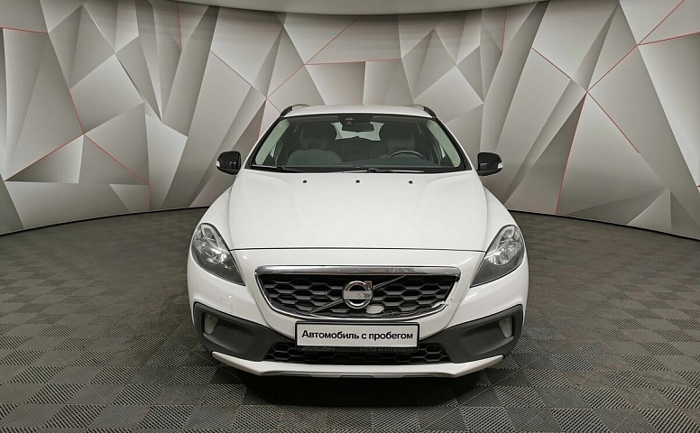 Volvo V40 1.6 D2 Powershift (114 л.с.) Белый
