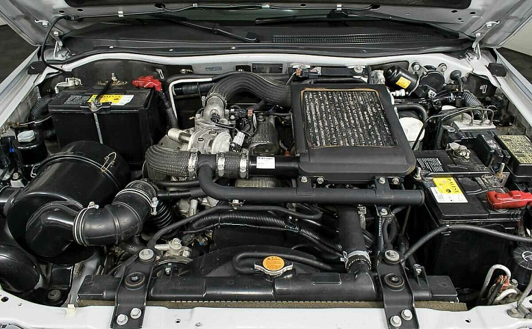 Mitsubishi pajero sport i рестайлинг