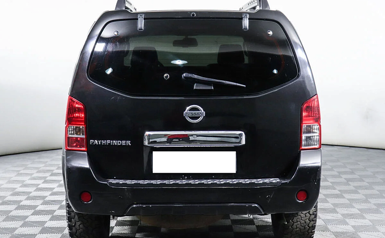 Nissan Pathfinder III